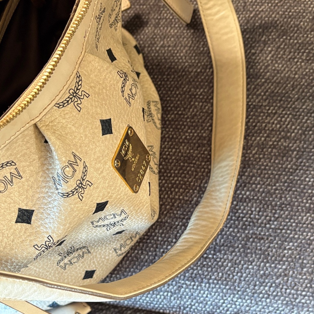 MCM Visetos Cream Shoulder,Hobo  Bag -Authenticated - Picture 13 of 13